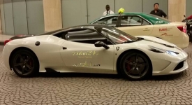 Wypożyczalnia ferrari Dubaj